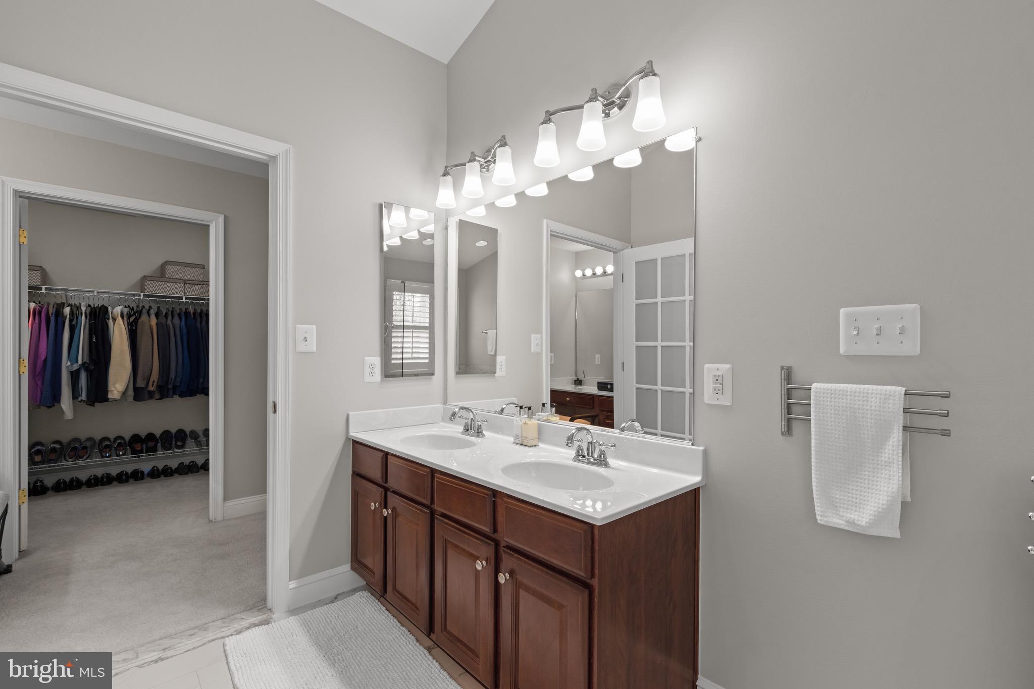 BRADDOCK CORNER - Residential