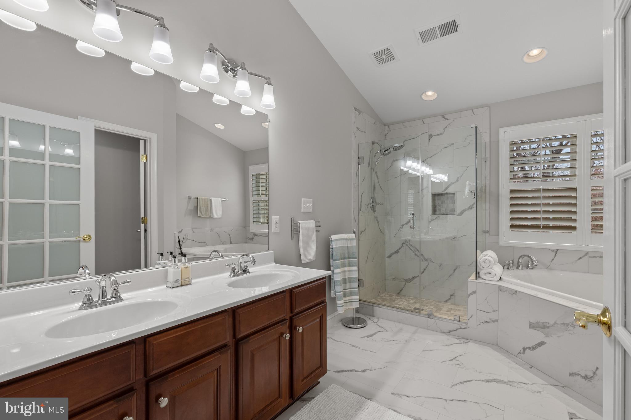 BRADDOCK CORNER - Residential