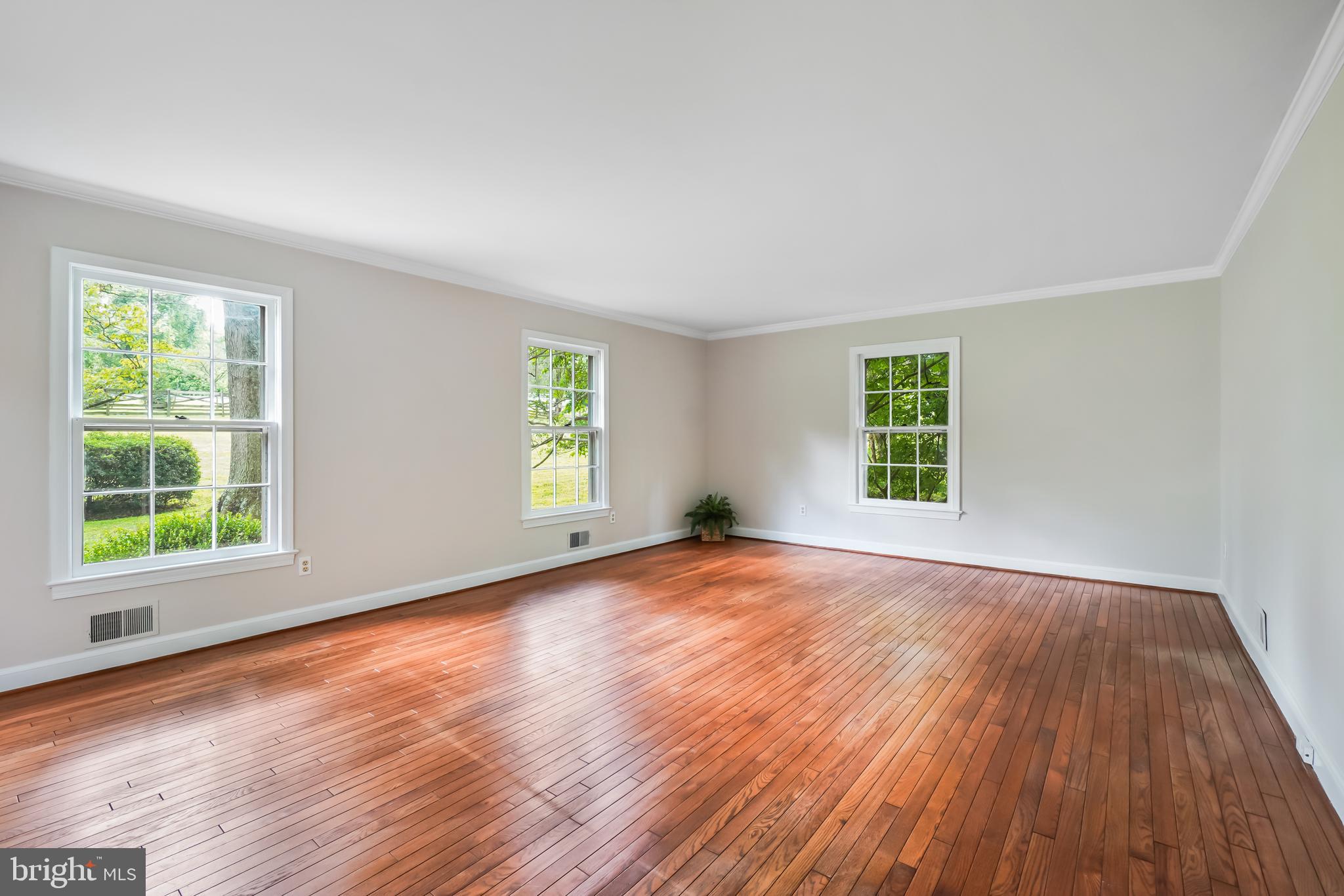 DARNESTOWN OUTSIDE - Residential