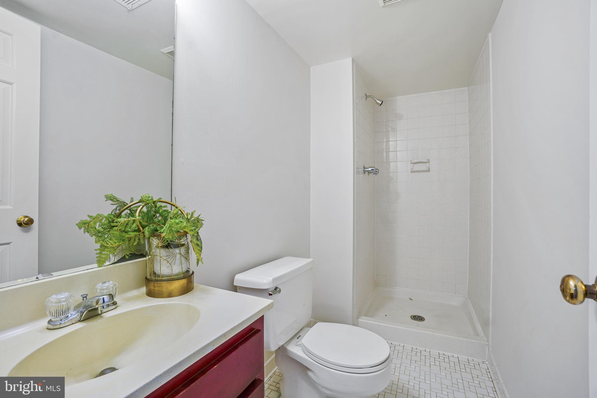 DARNESTOWN OUTSIDE - Residential