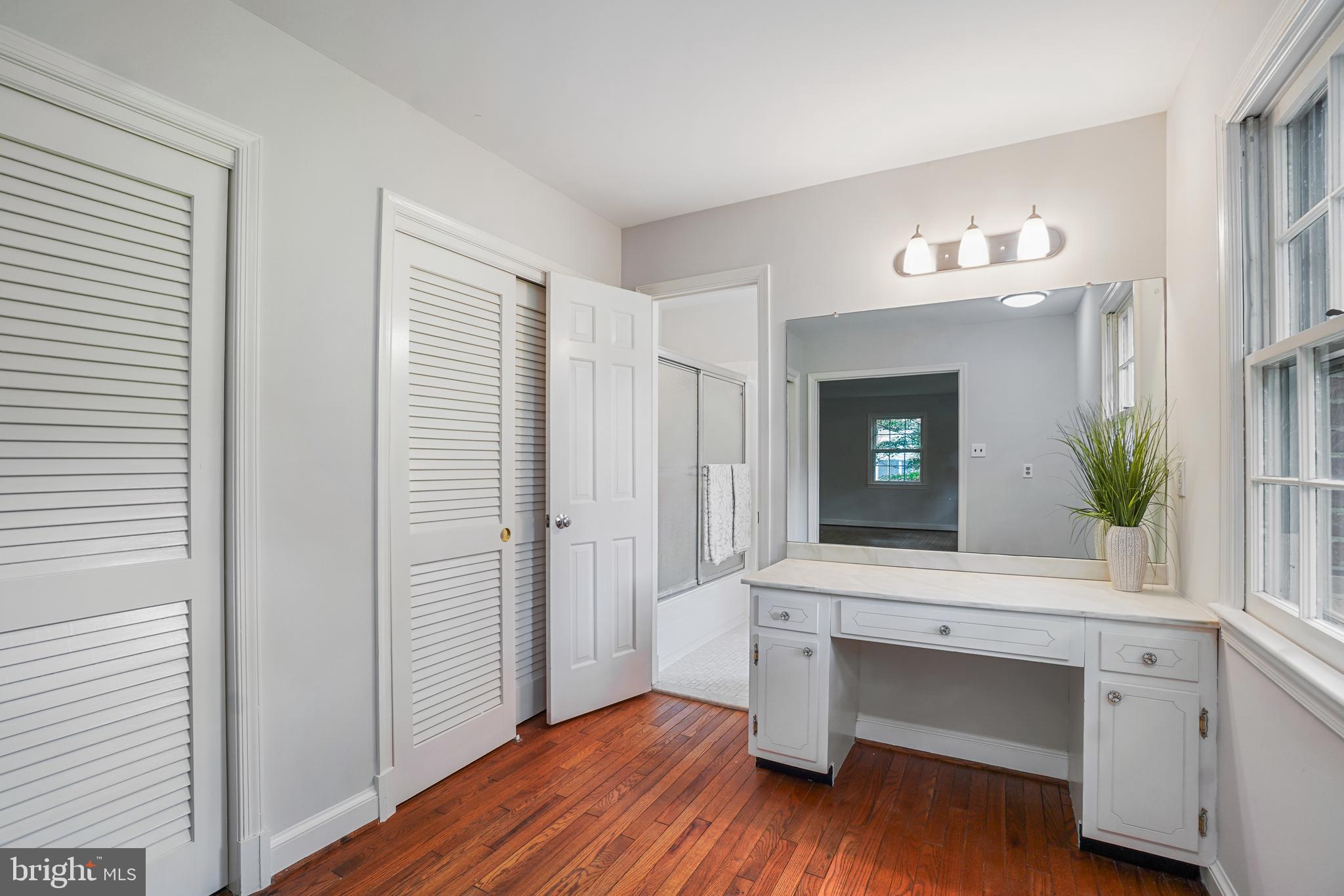 DARNESTOWN OUTSIDE - Residential