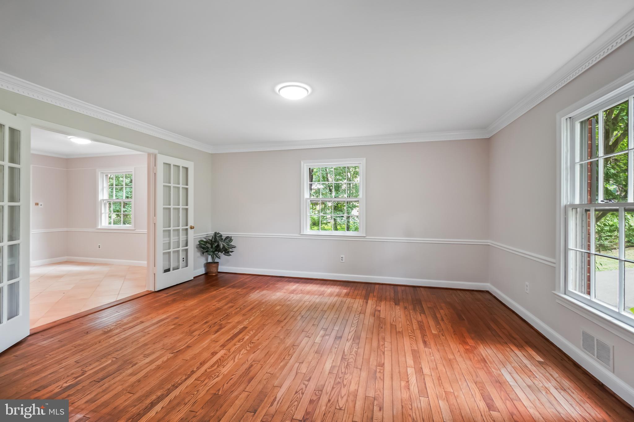 DARNESTOWN OUTSIDE - Residential