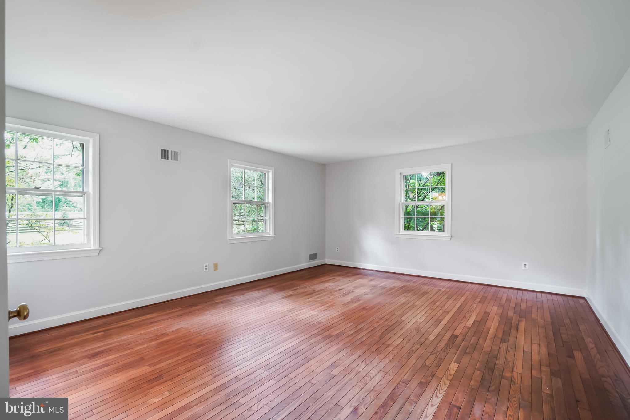 DARNESTOWN OUTSIDE - Residential