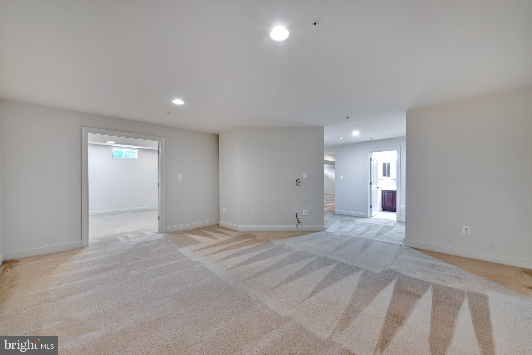 HILLANTRAE - Residential