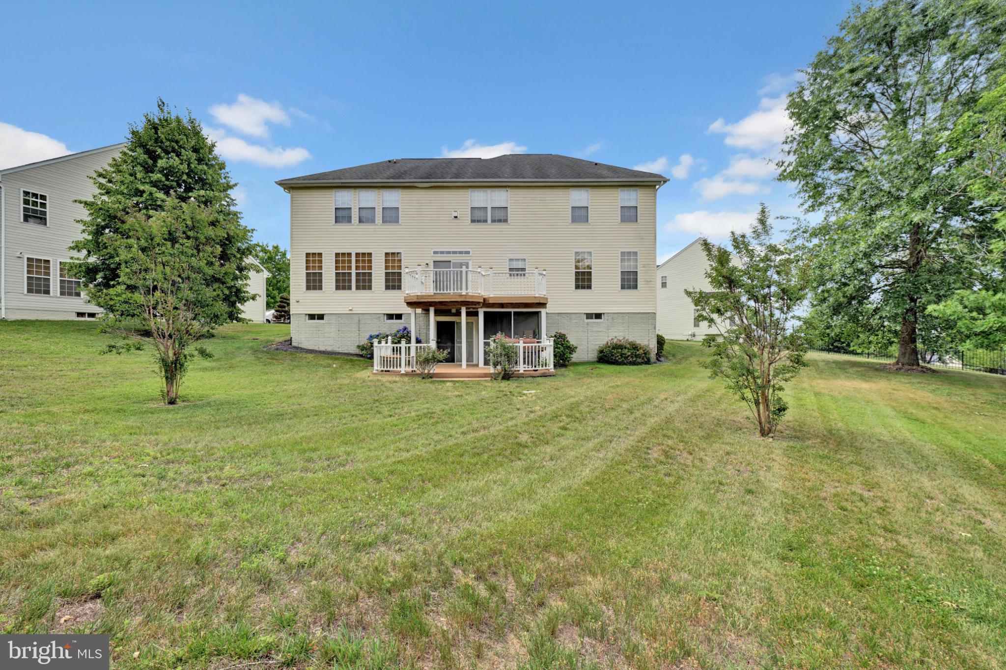 HILLANTRAE - Residential