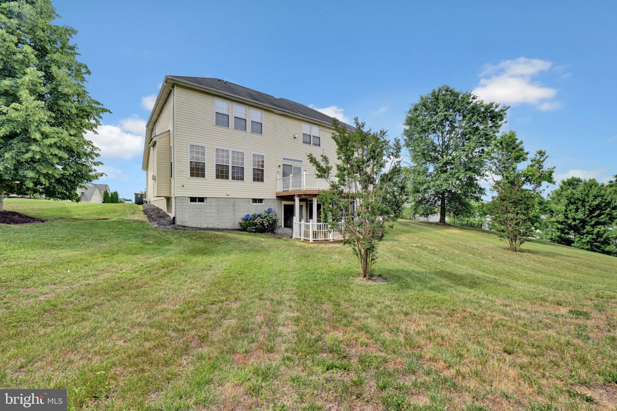 HILLANTRAE - Residential