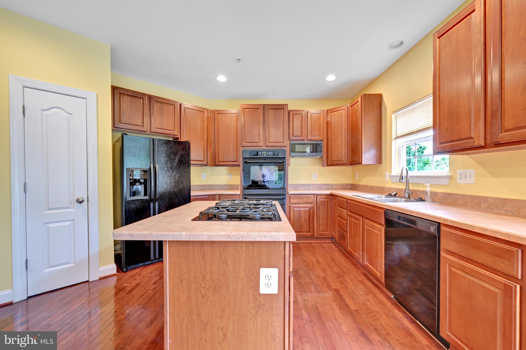 HILLANTRAE - Residential