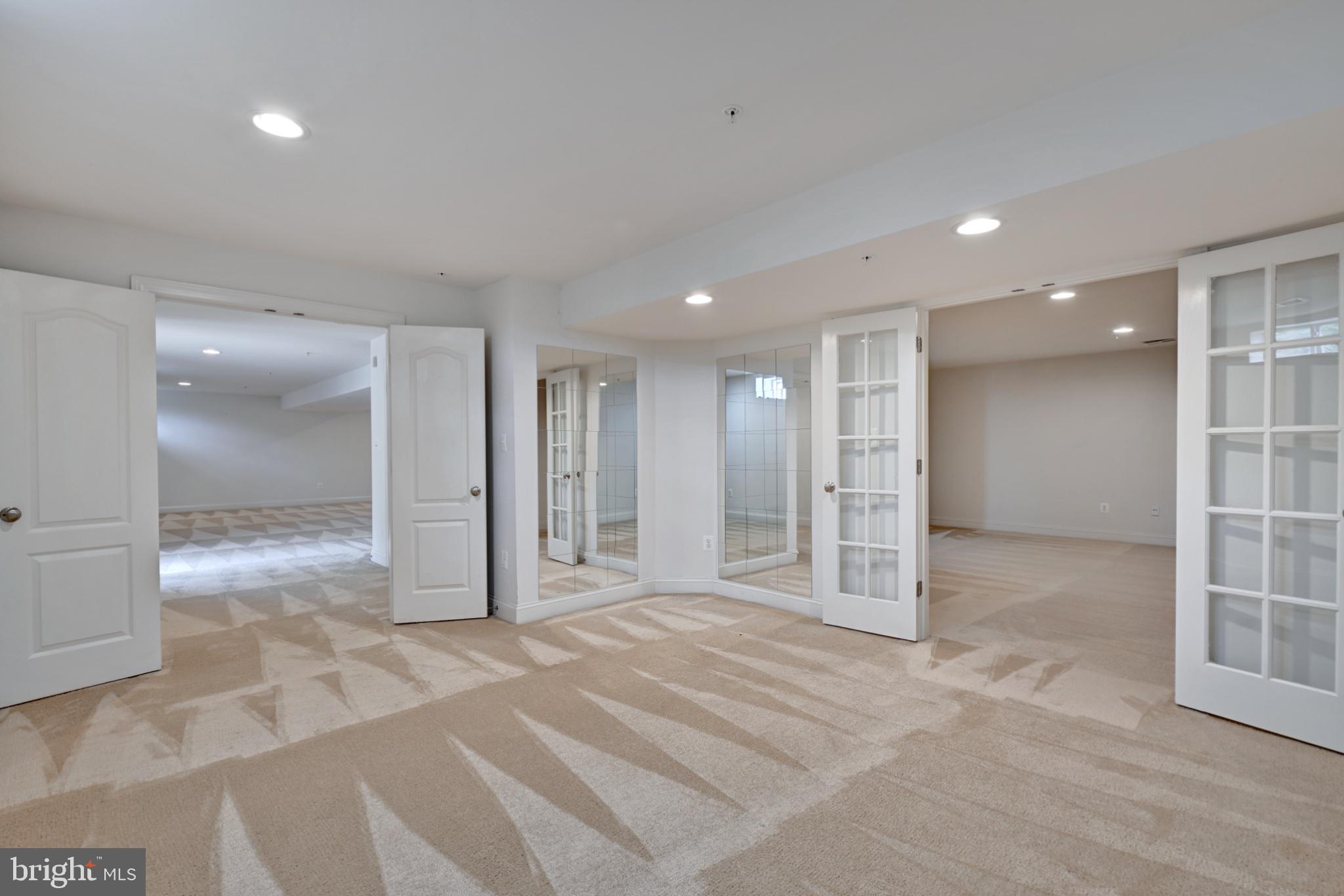 HILLANTRAE - Residential