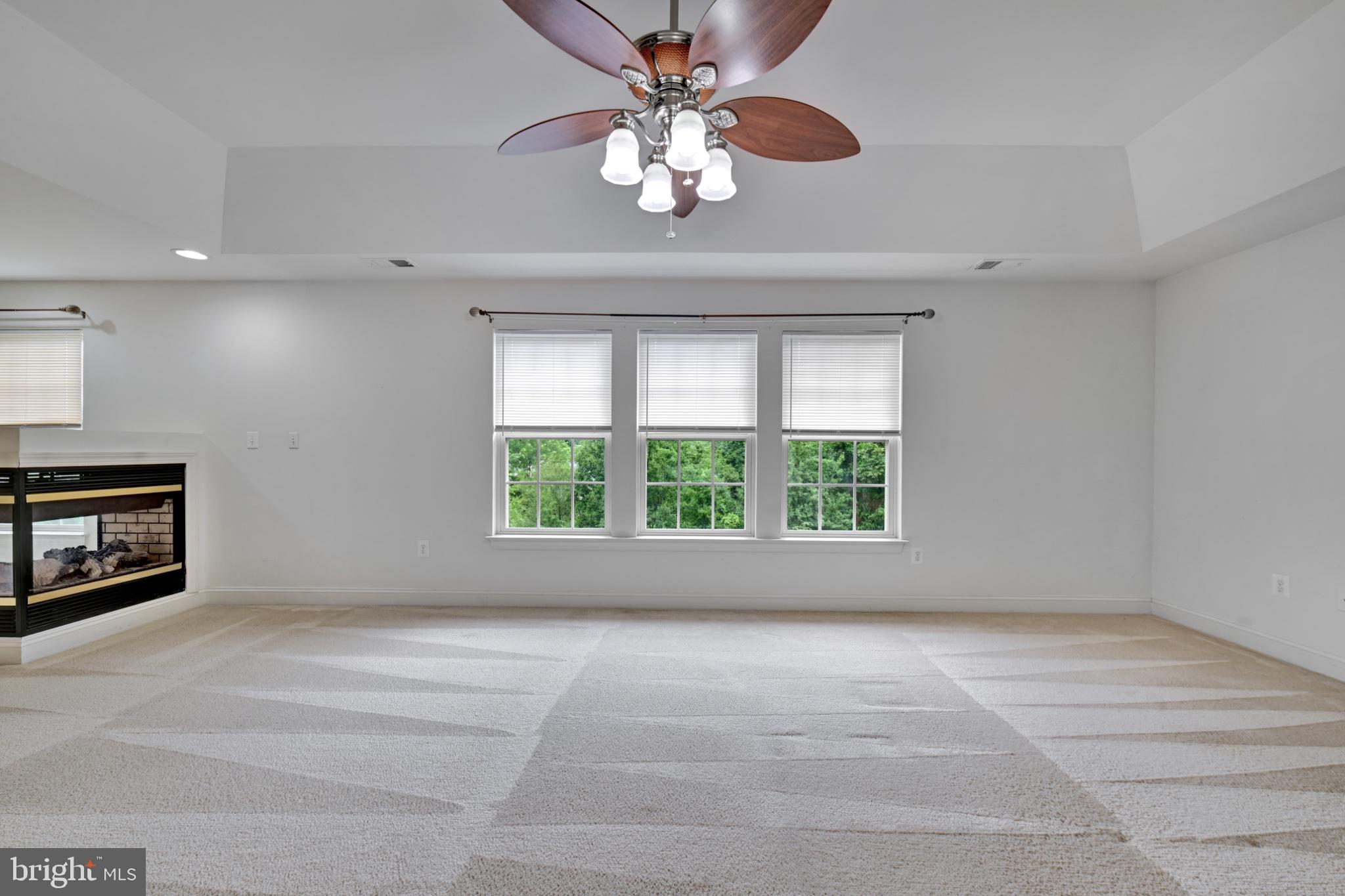HILLANTRAE - Residential