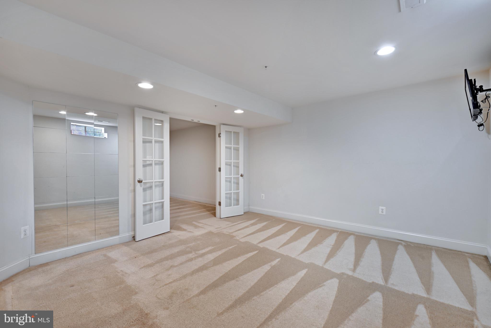 HILLANTRAE - Residential