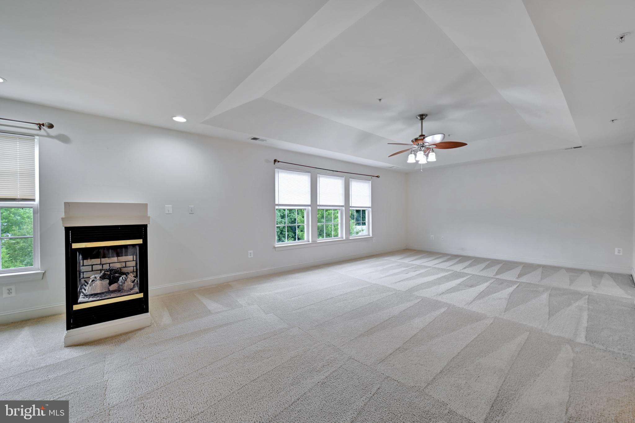 HILLANTRAE - Residential