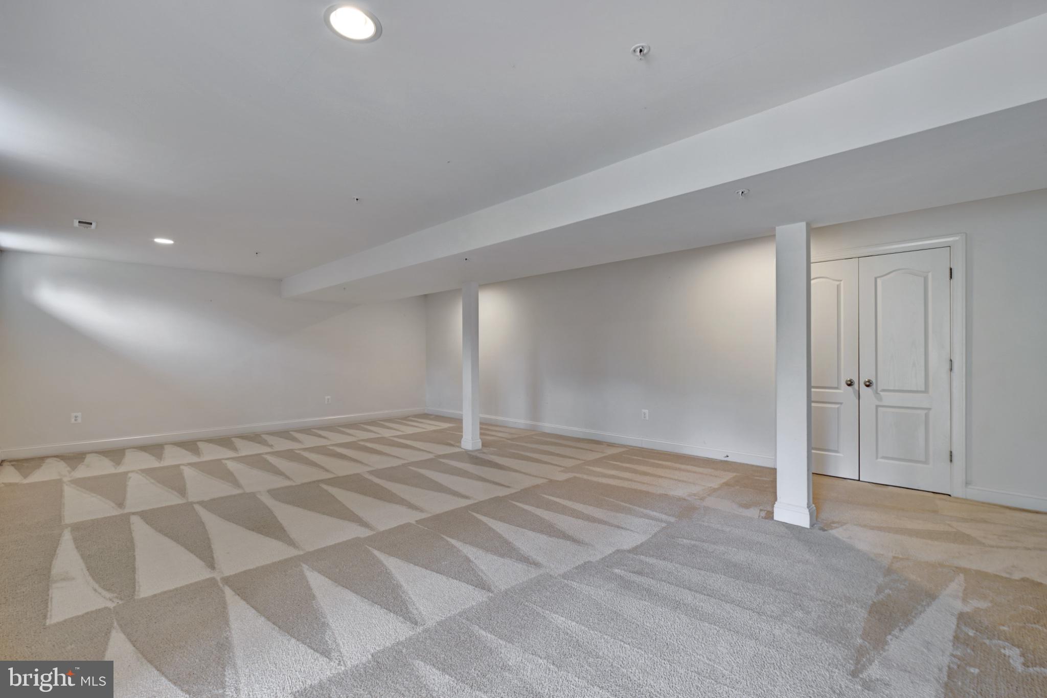 HILLANTRAE - Residential