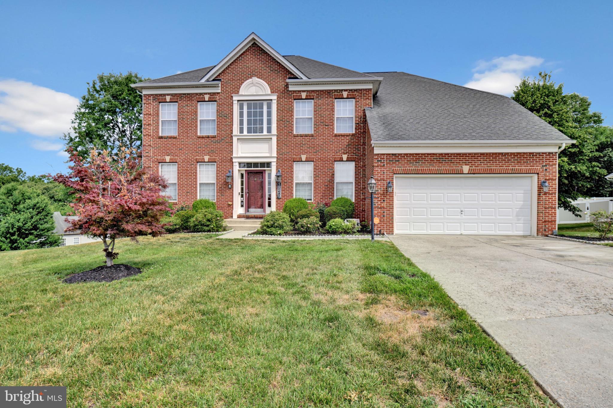 HILLANTRAE - Residential