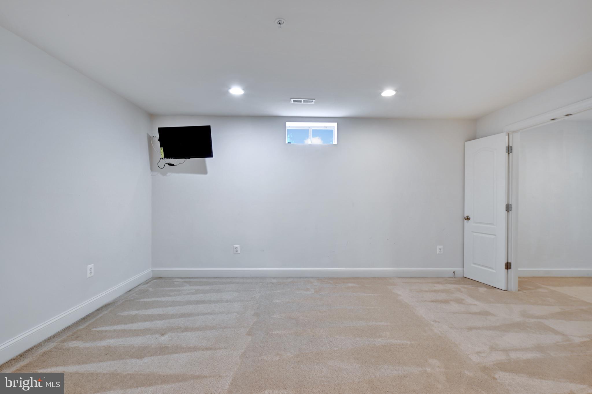 HILLANTRAE - Residential