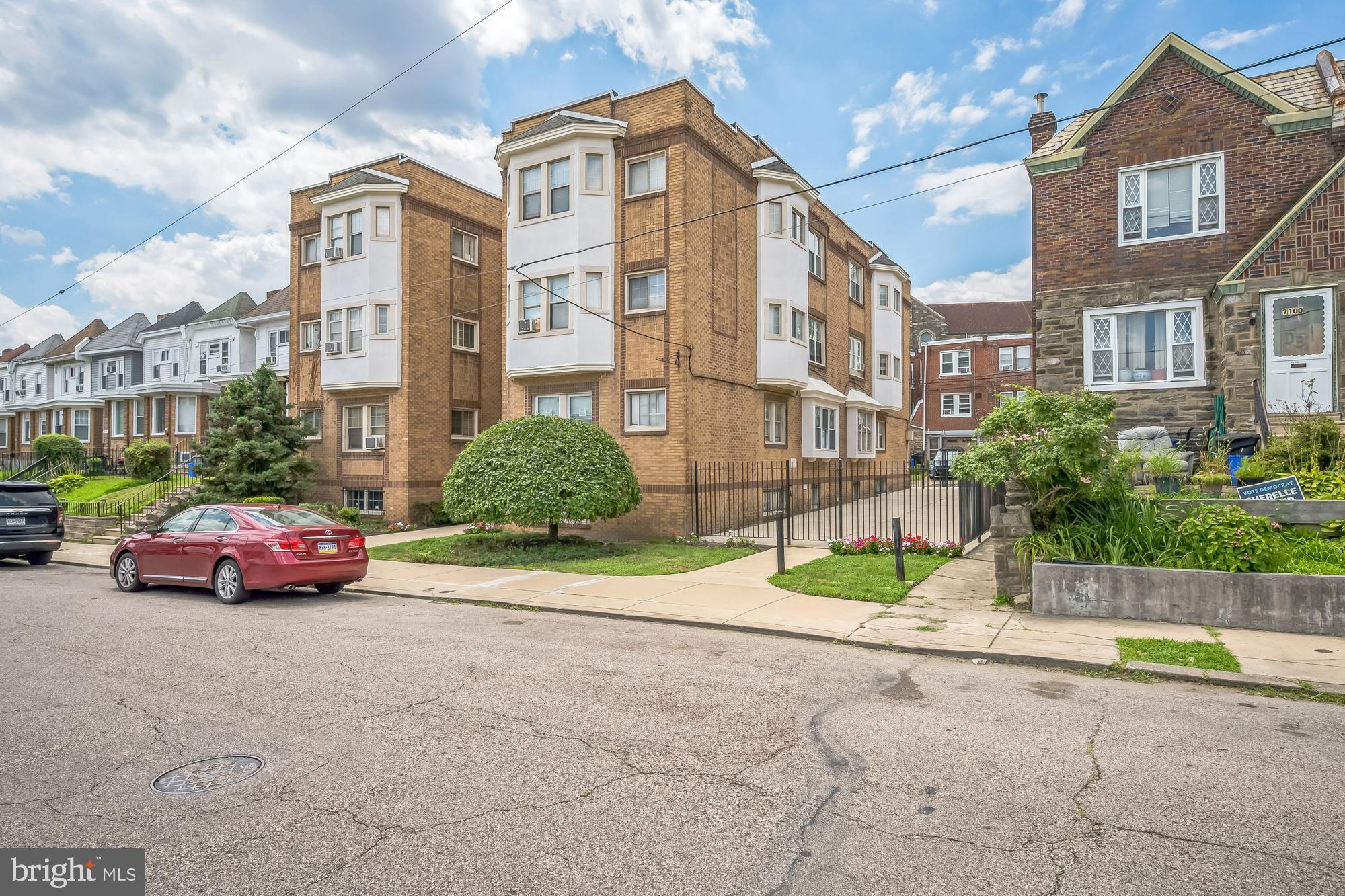 WEST OAK LANE - Residential Income