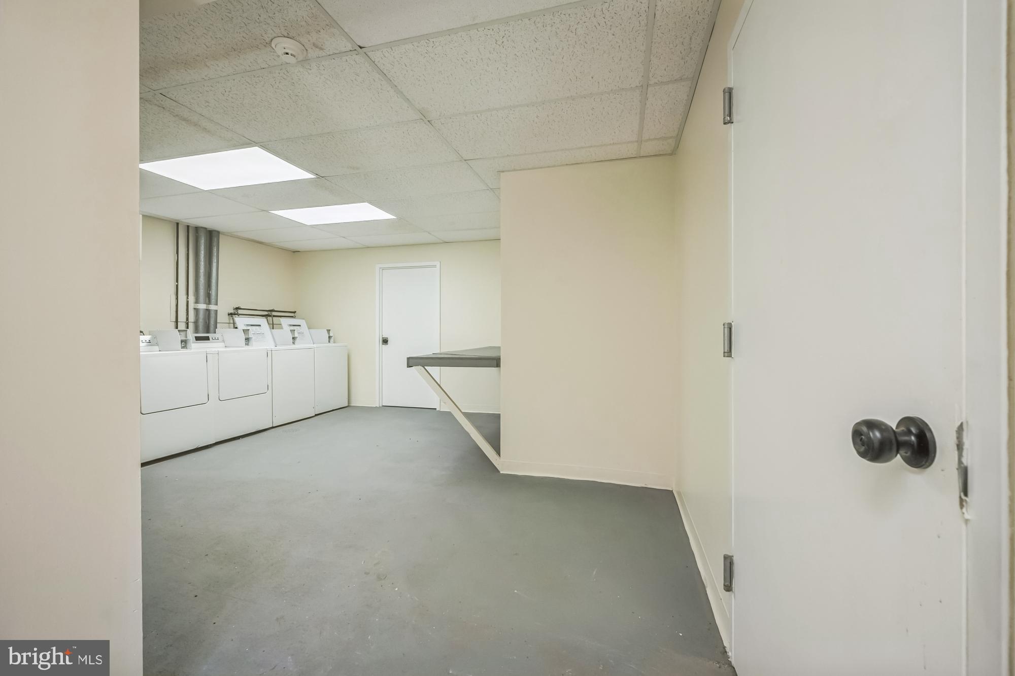 WEST OAK LANE - Residential Income