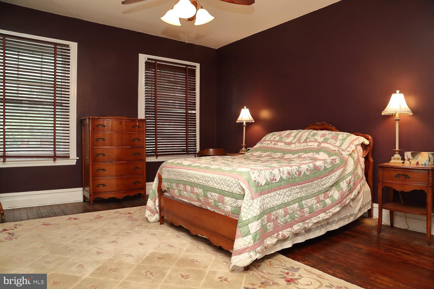 CHESTNUT HILL - Residential
