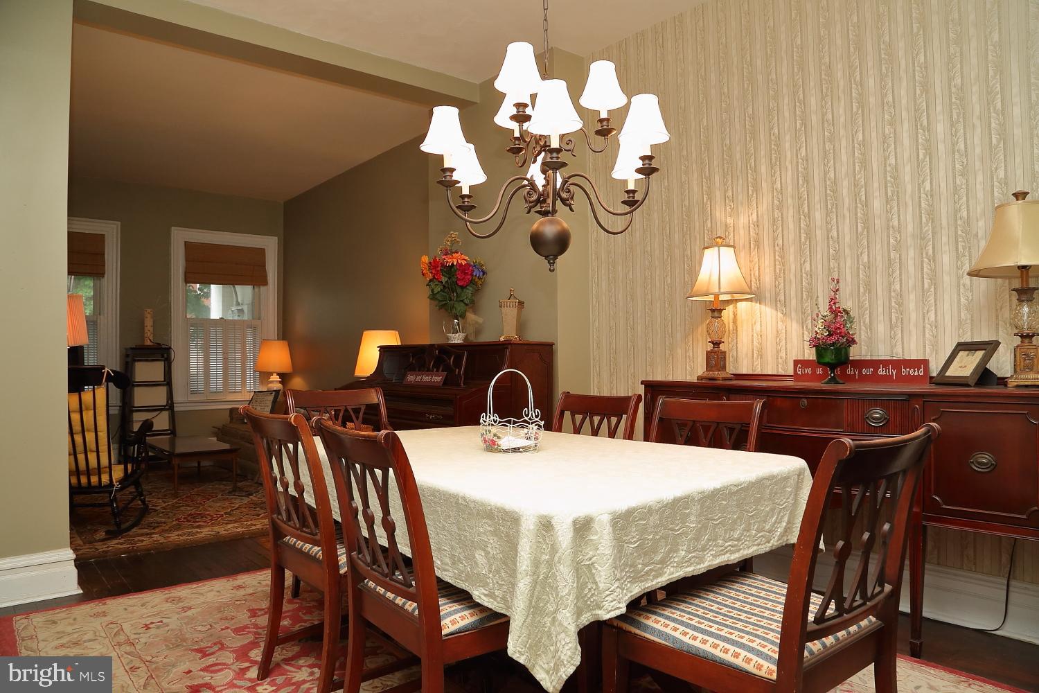 CHESTNUT HILL - Residential