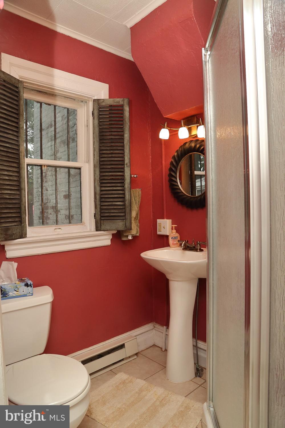 CHESTNUT HILL - Residential