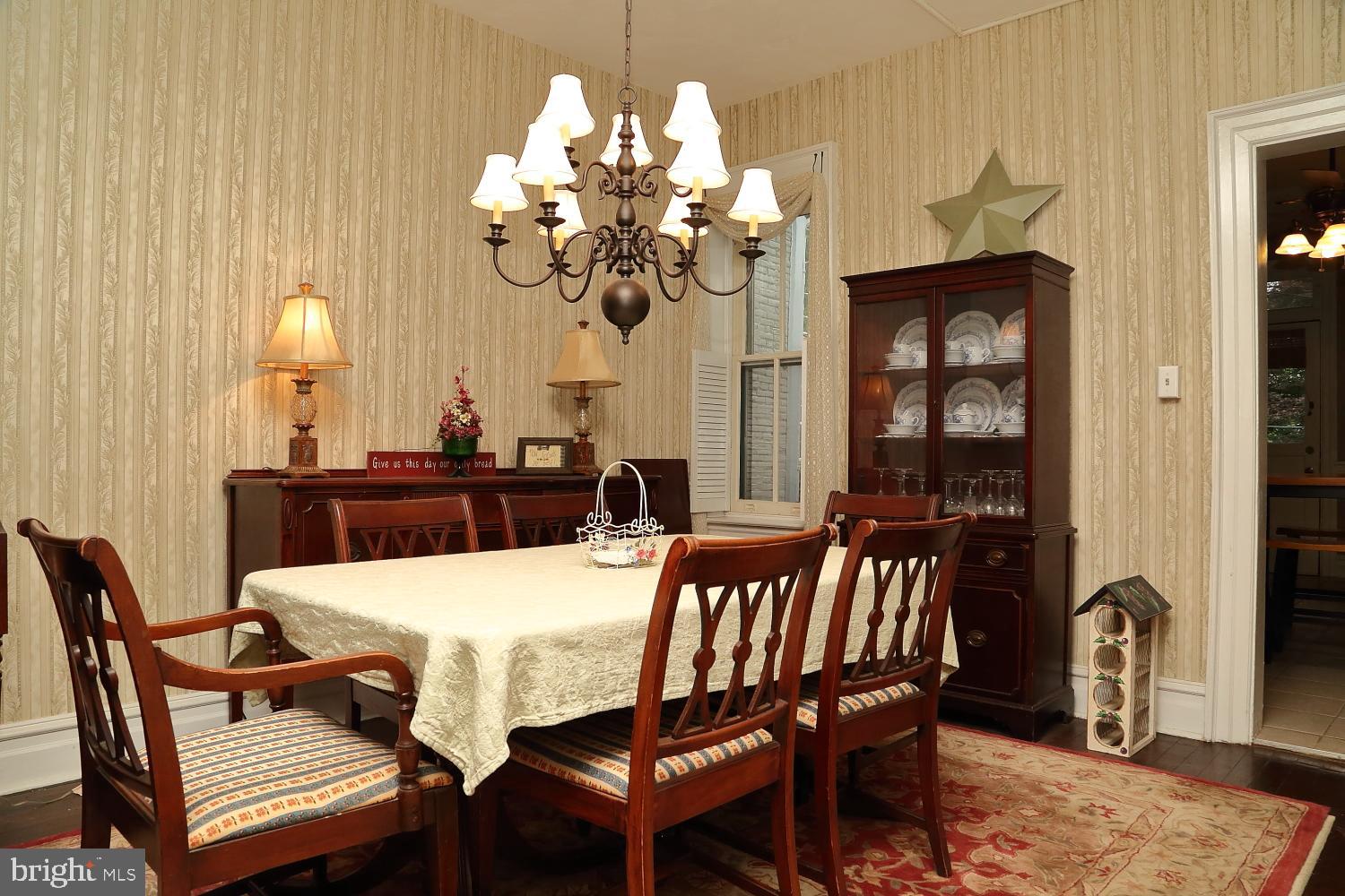 CHESTNUT HILL - Residential