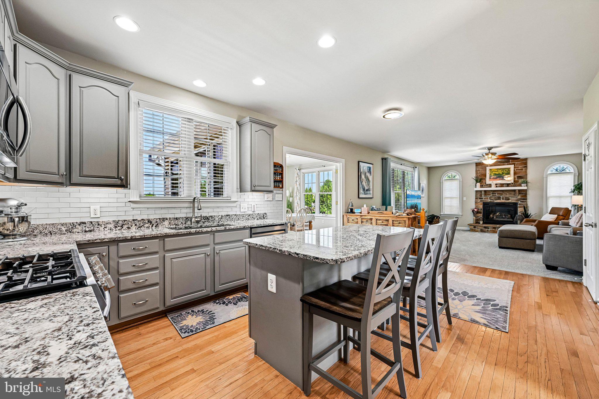 SUMMIT RIDGE - Residential
