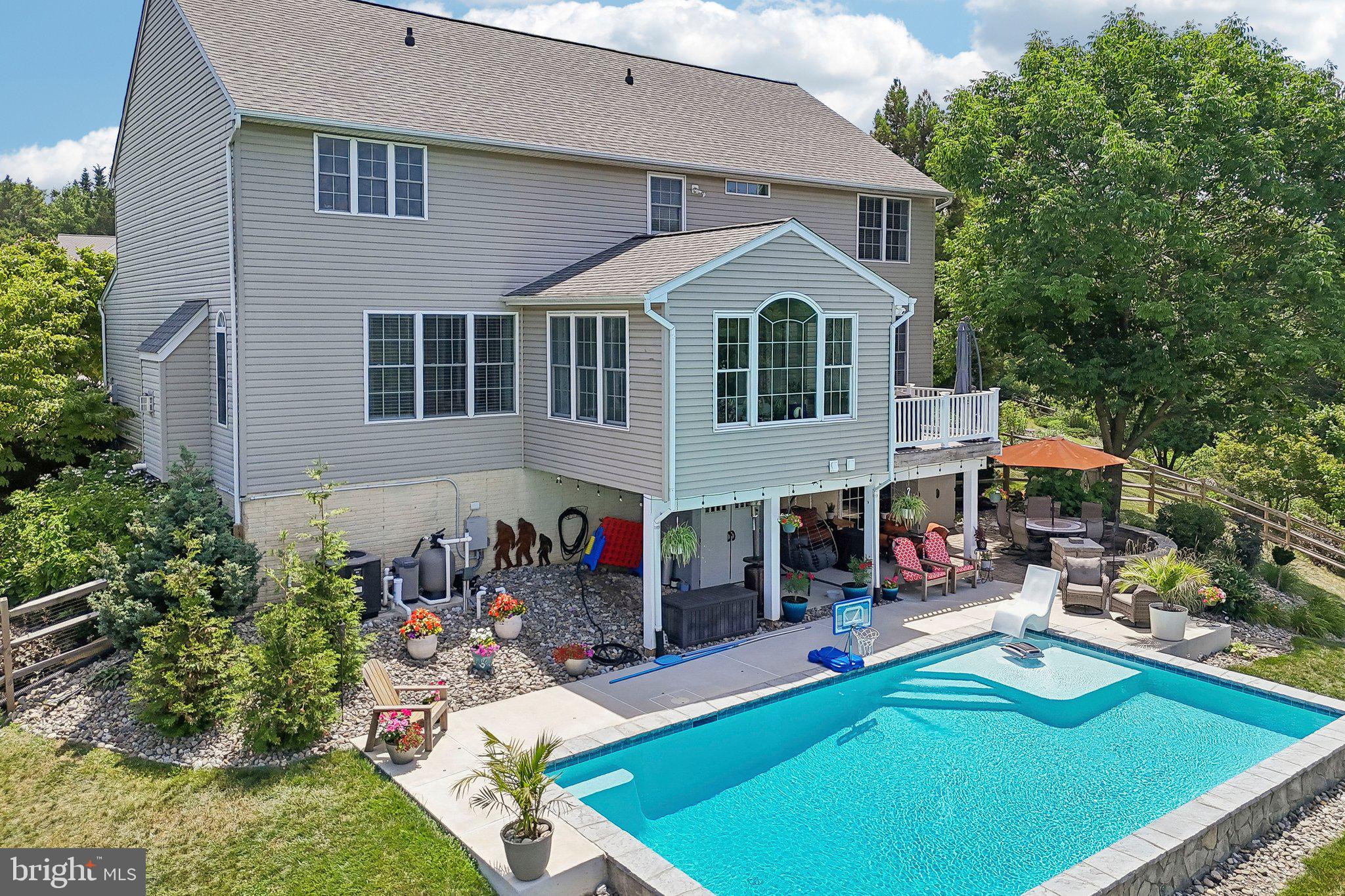 SUMMIT RIDGE - Residential
