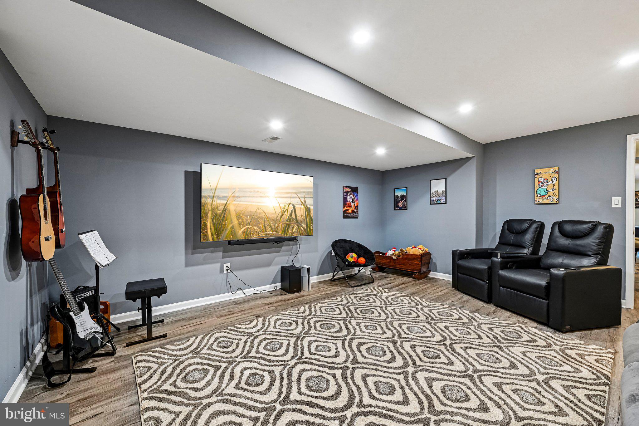 SUMMIT RIDGE - Residential