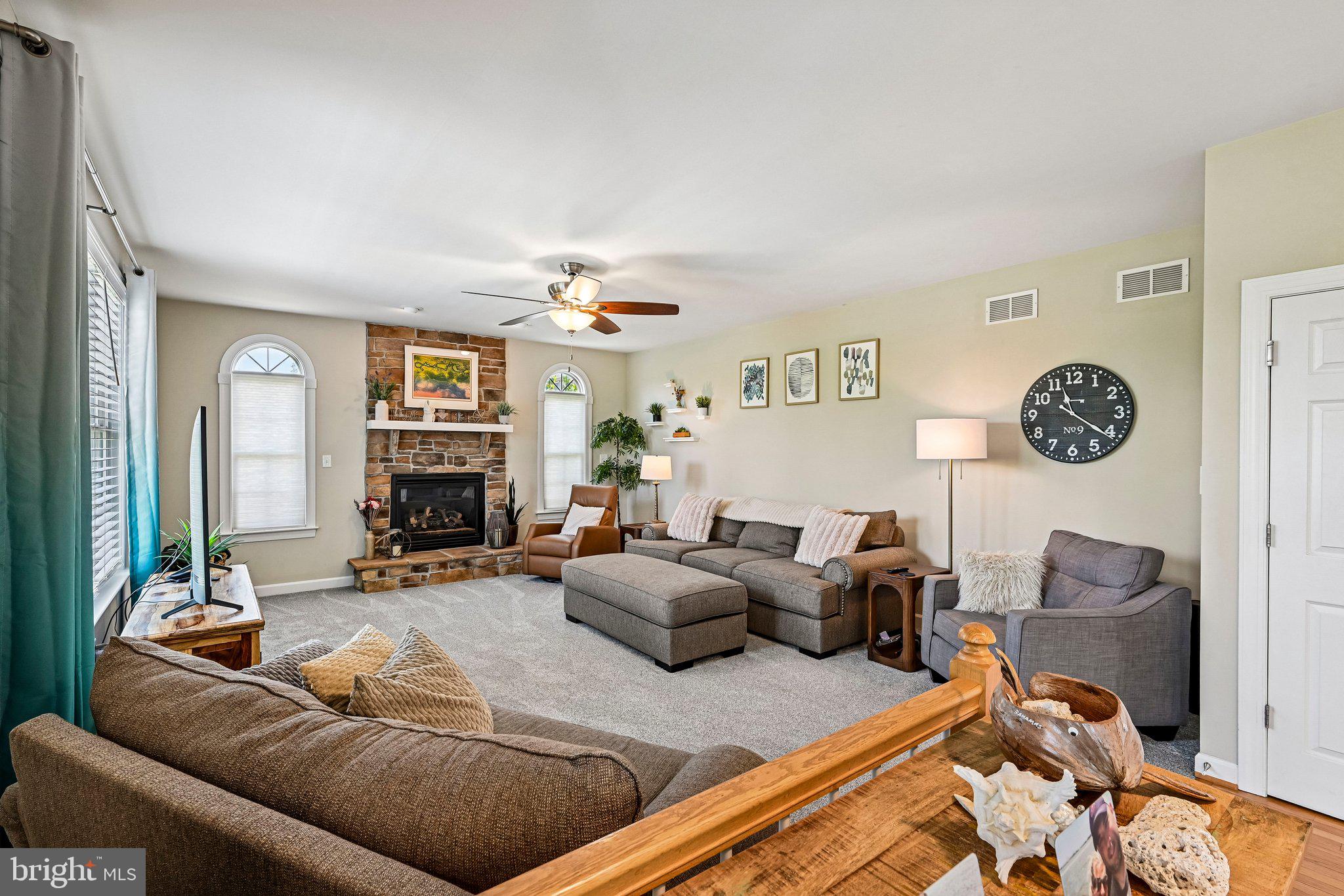 SUMMIT RIDGE - Residential