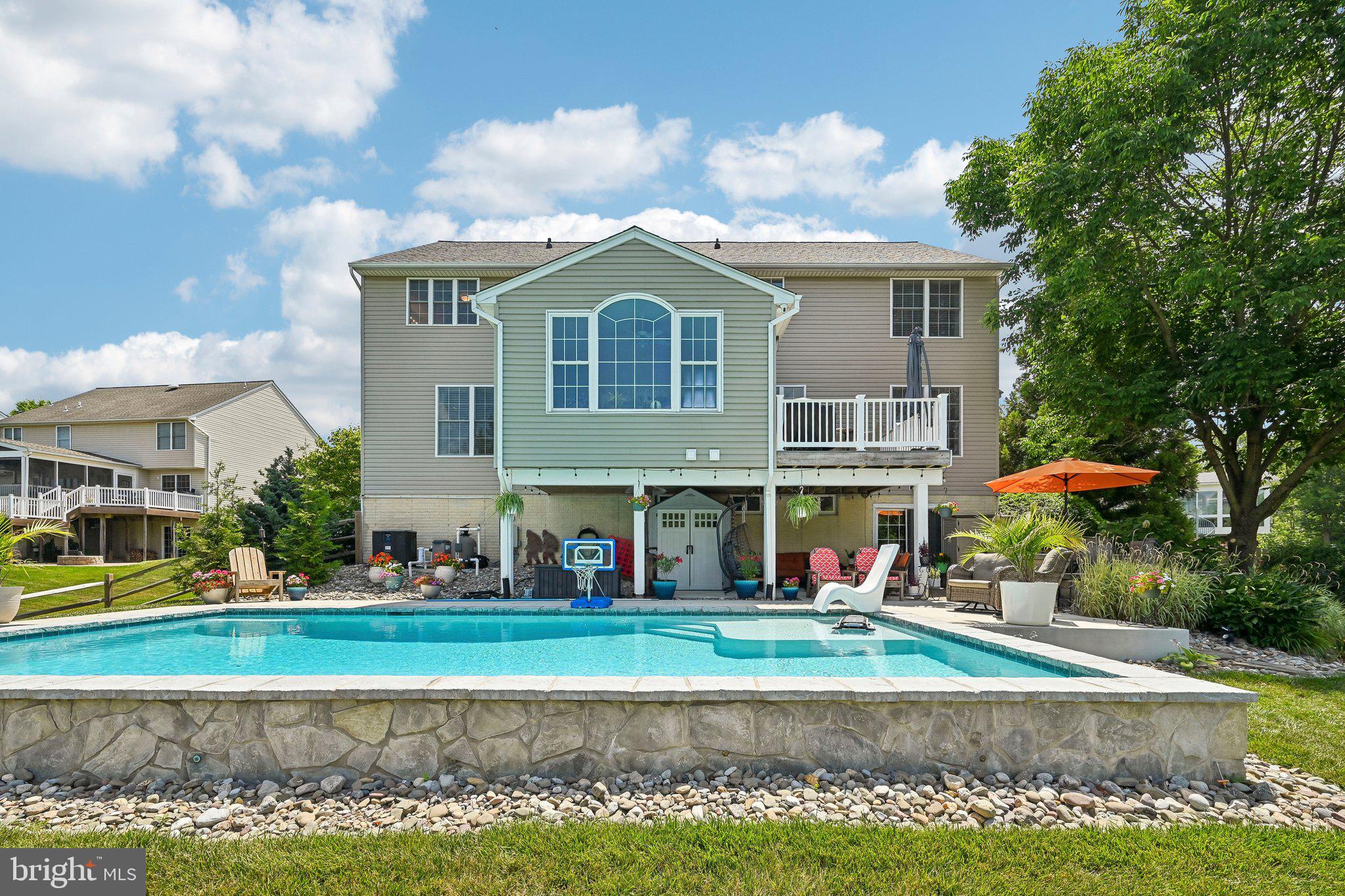 SUMMIT RIDGE - Residential