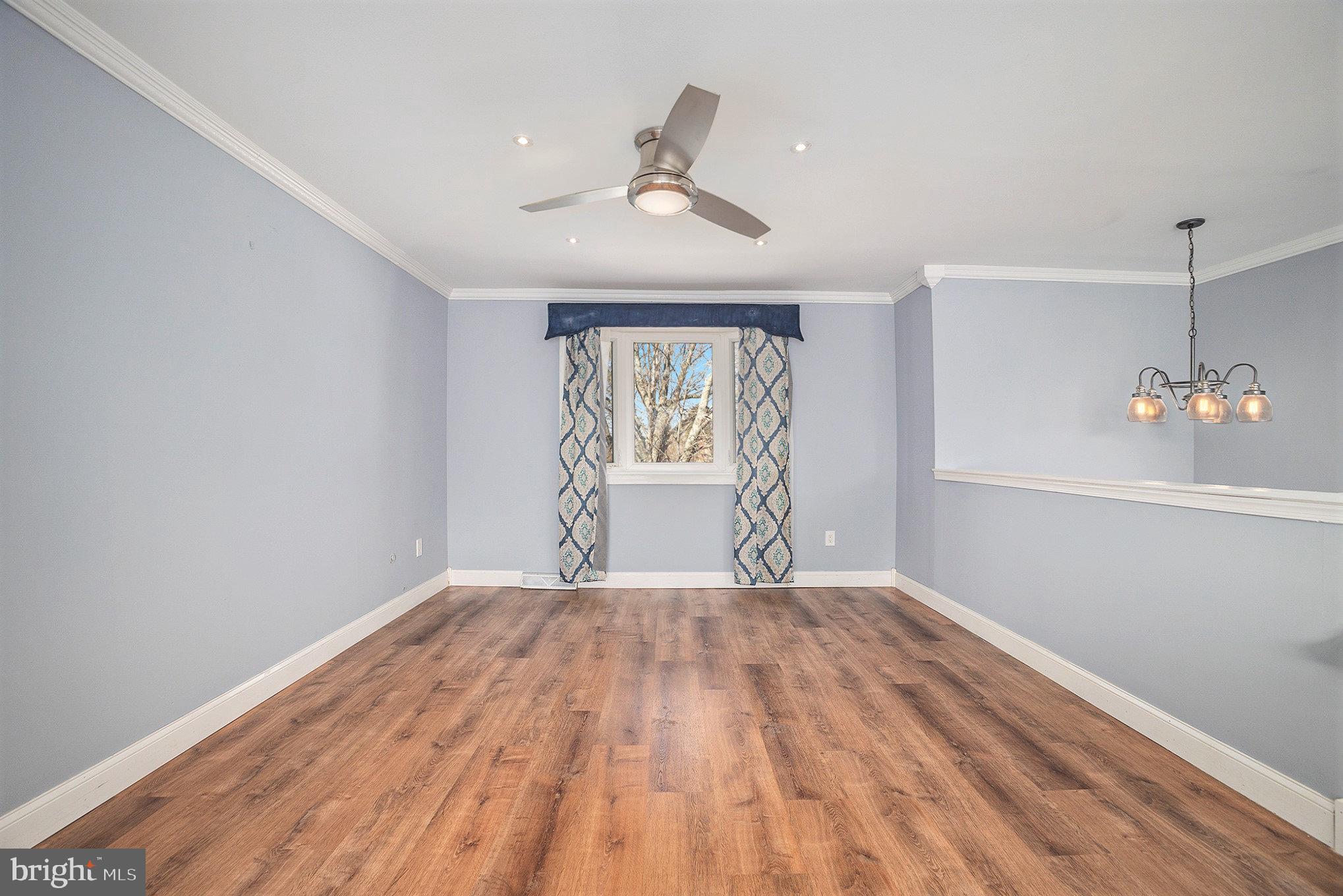 CHAPEL HILL MANOR - Residential