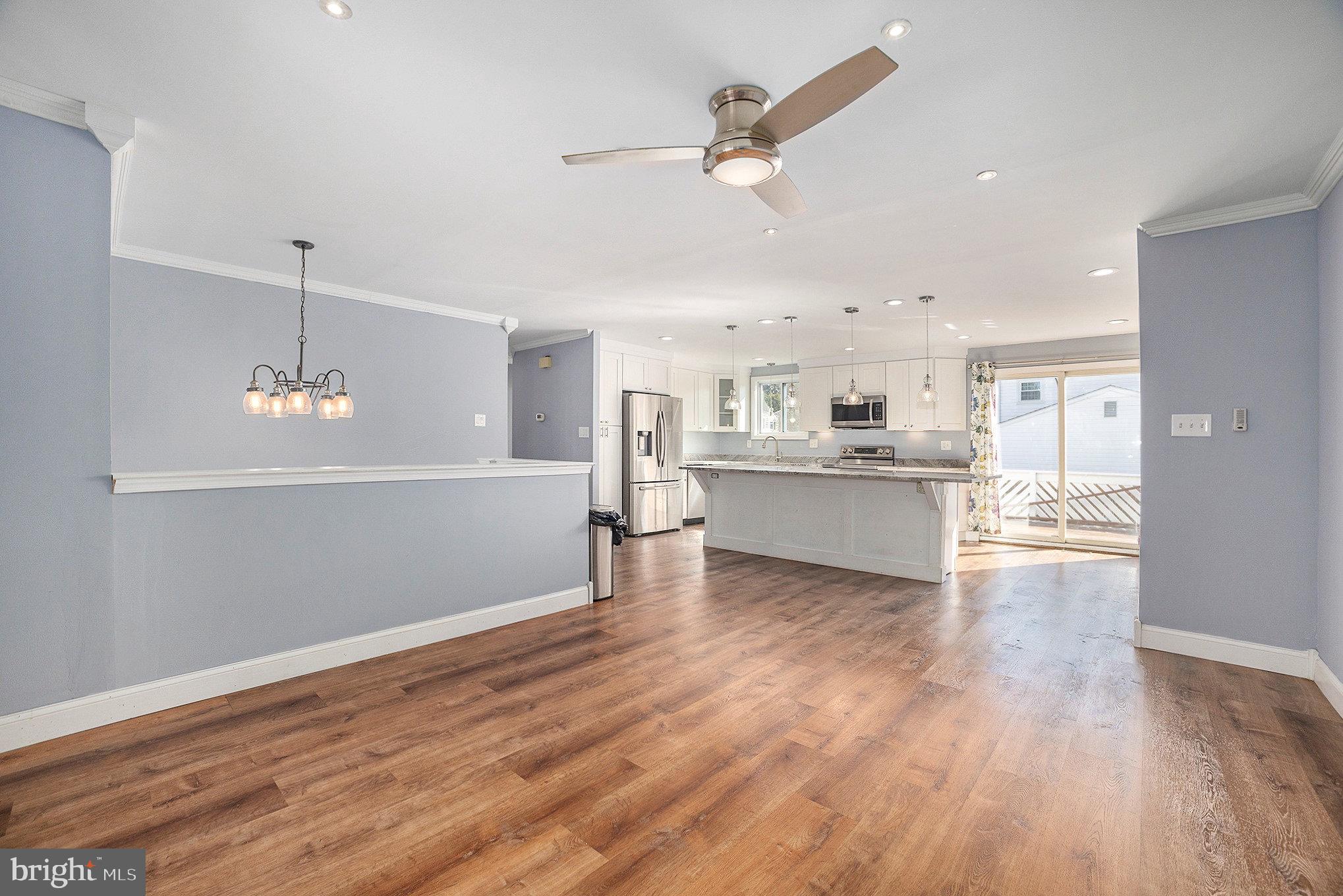 CHAPEL HILL MANOR - Residential