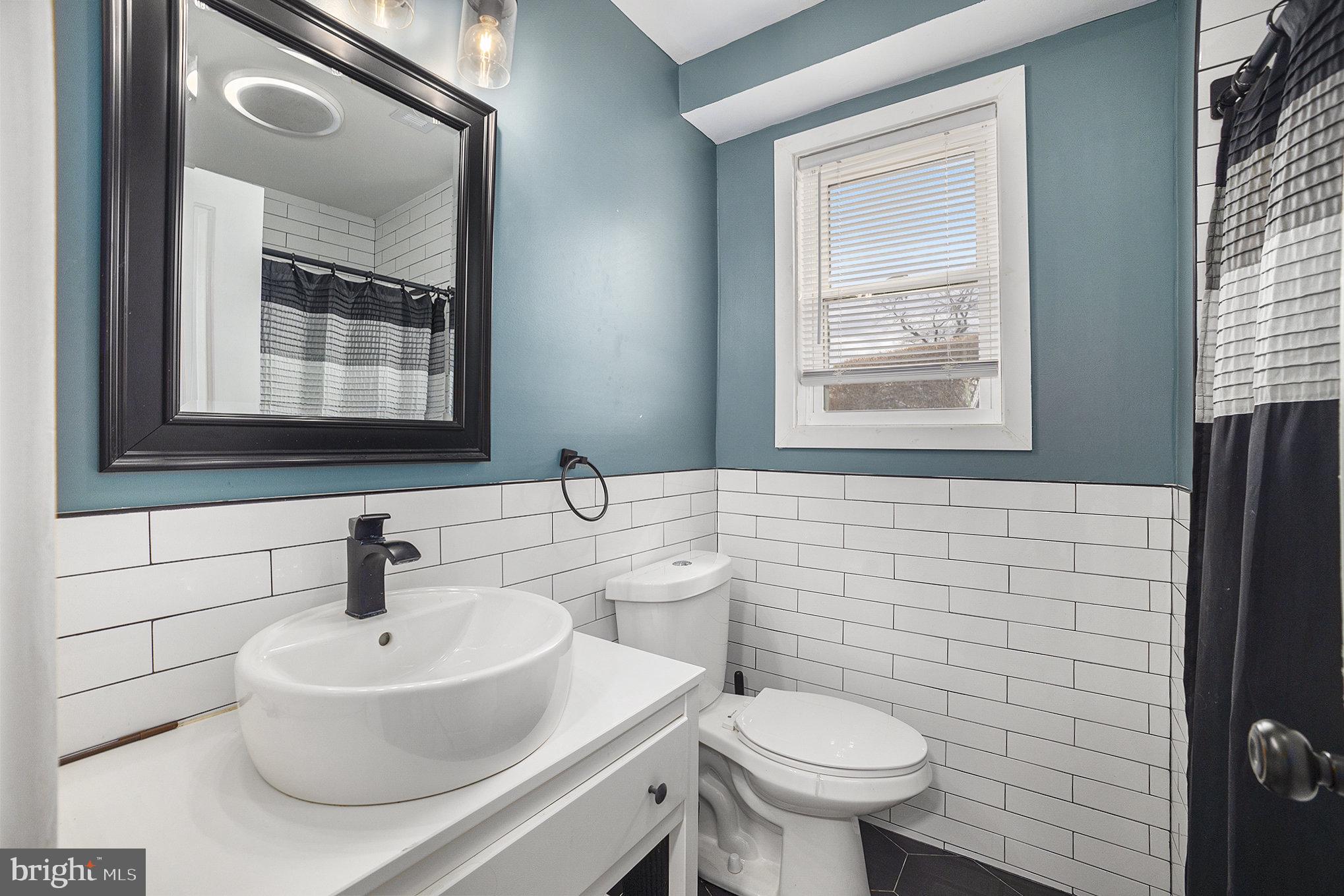 CHAPEL HILL MANOR - Residential