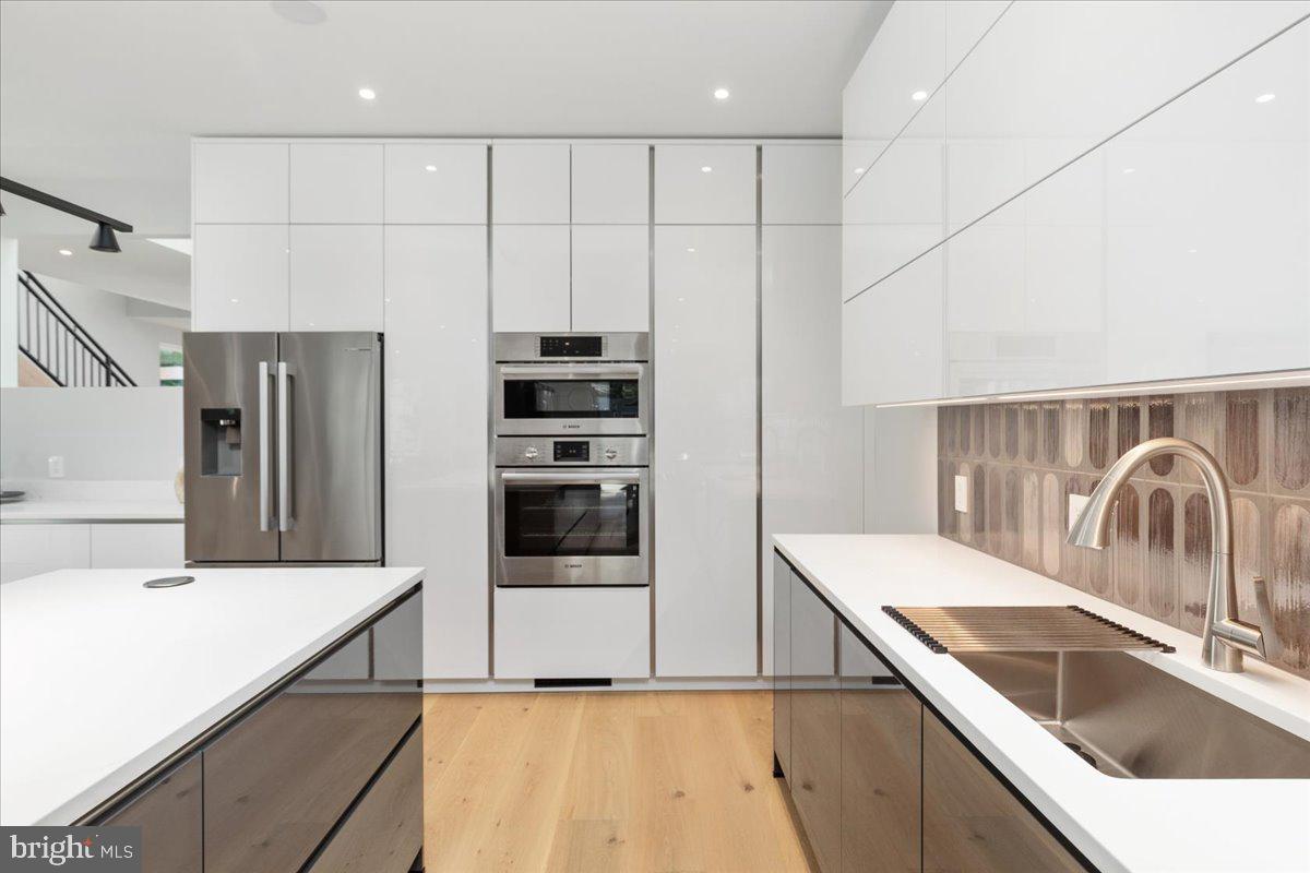 EDGELEA - Residential