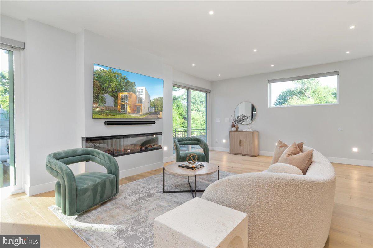 EDGELEA - Residential