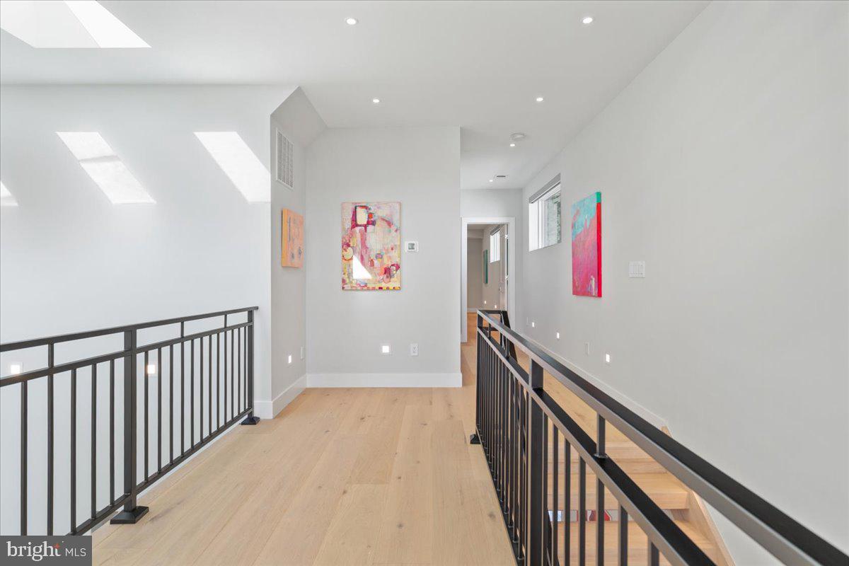 EDGELEA - Residential