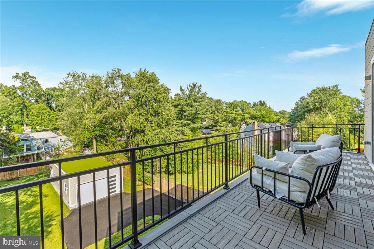 EDGELEA - Residential