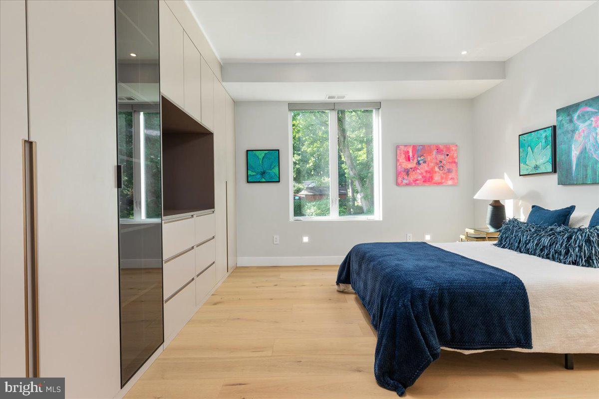 EDGELEA - Residential