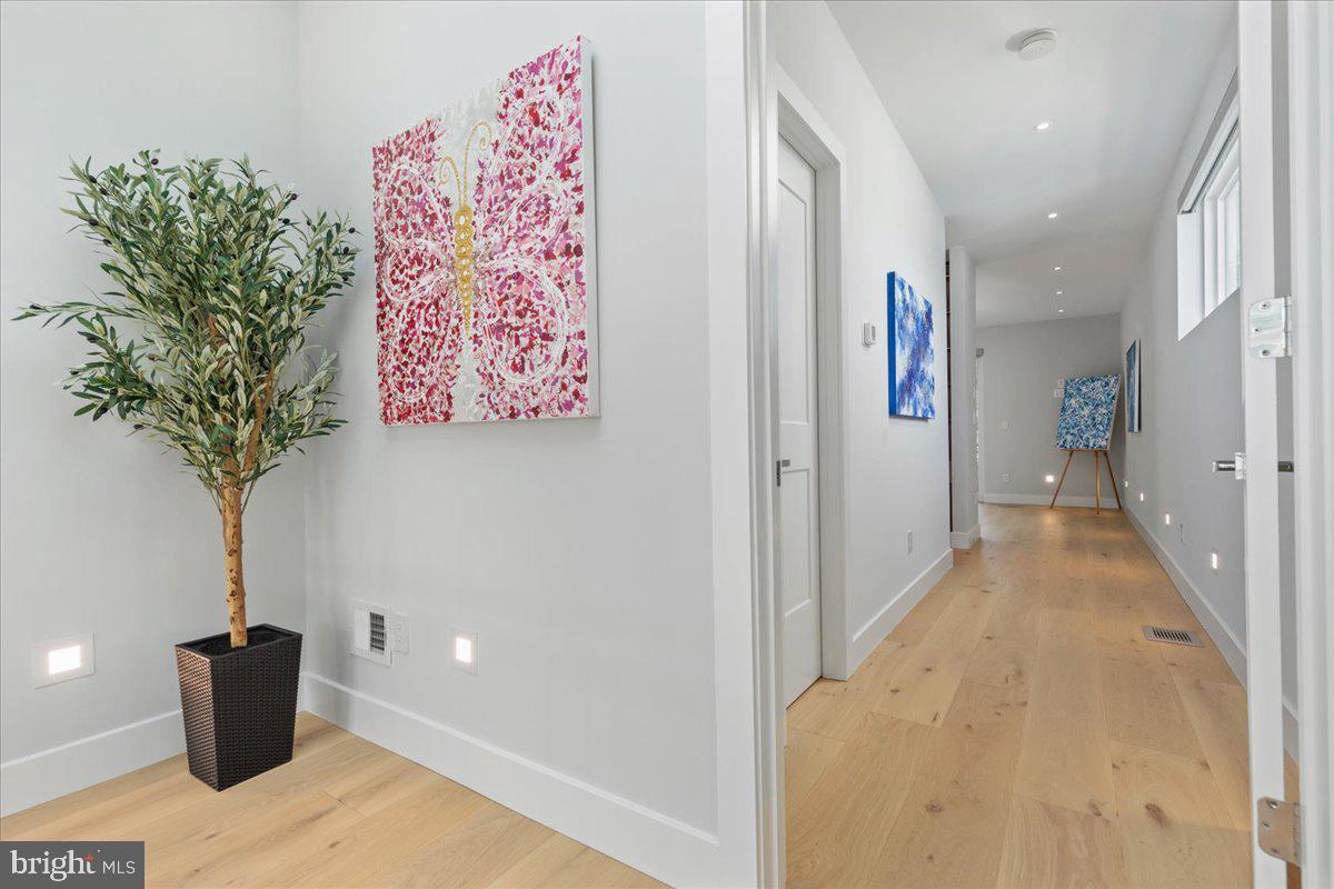 EDGELEA - Residential