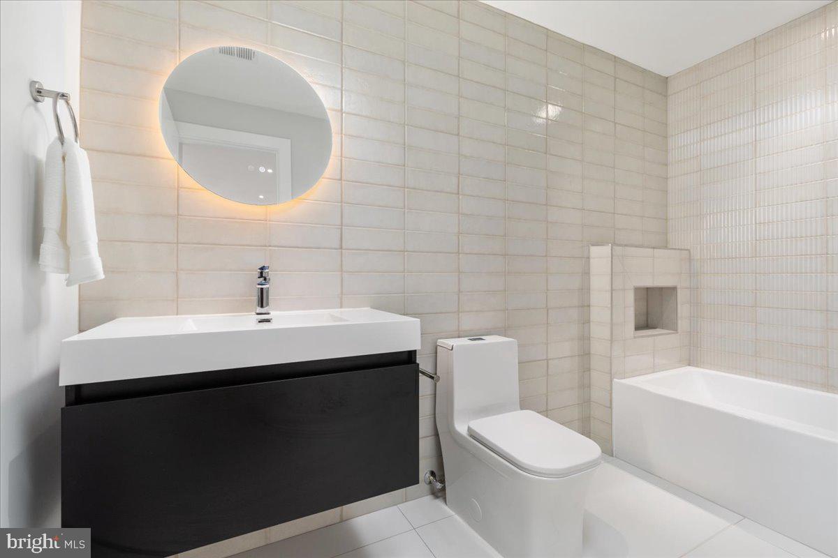 EDGELEA - Residential