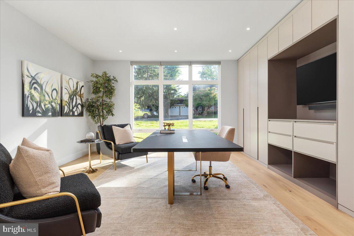 EDGELEA - Residential