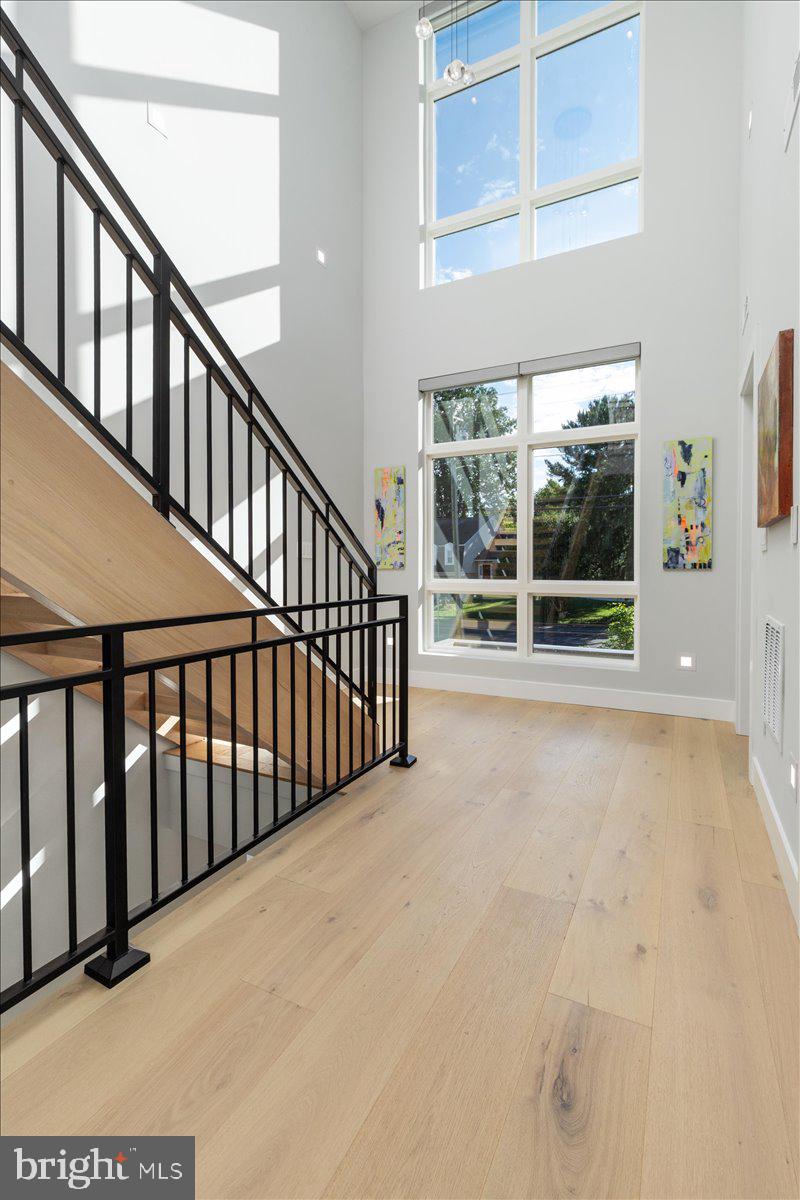 EDGELEA - Residential