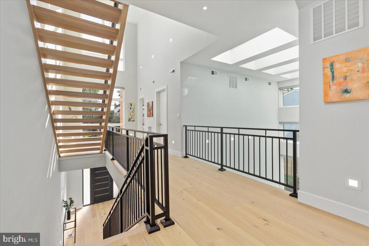 EDGELEA - Residential