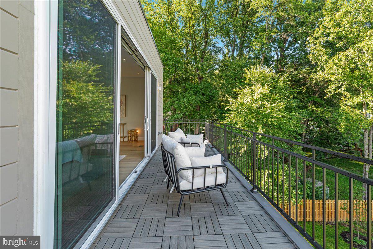EDGELEA - Residential