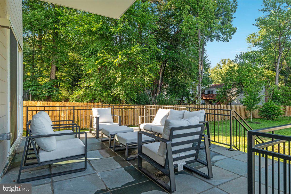 EDGELEA - Residential