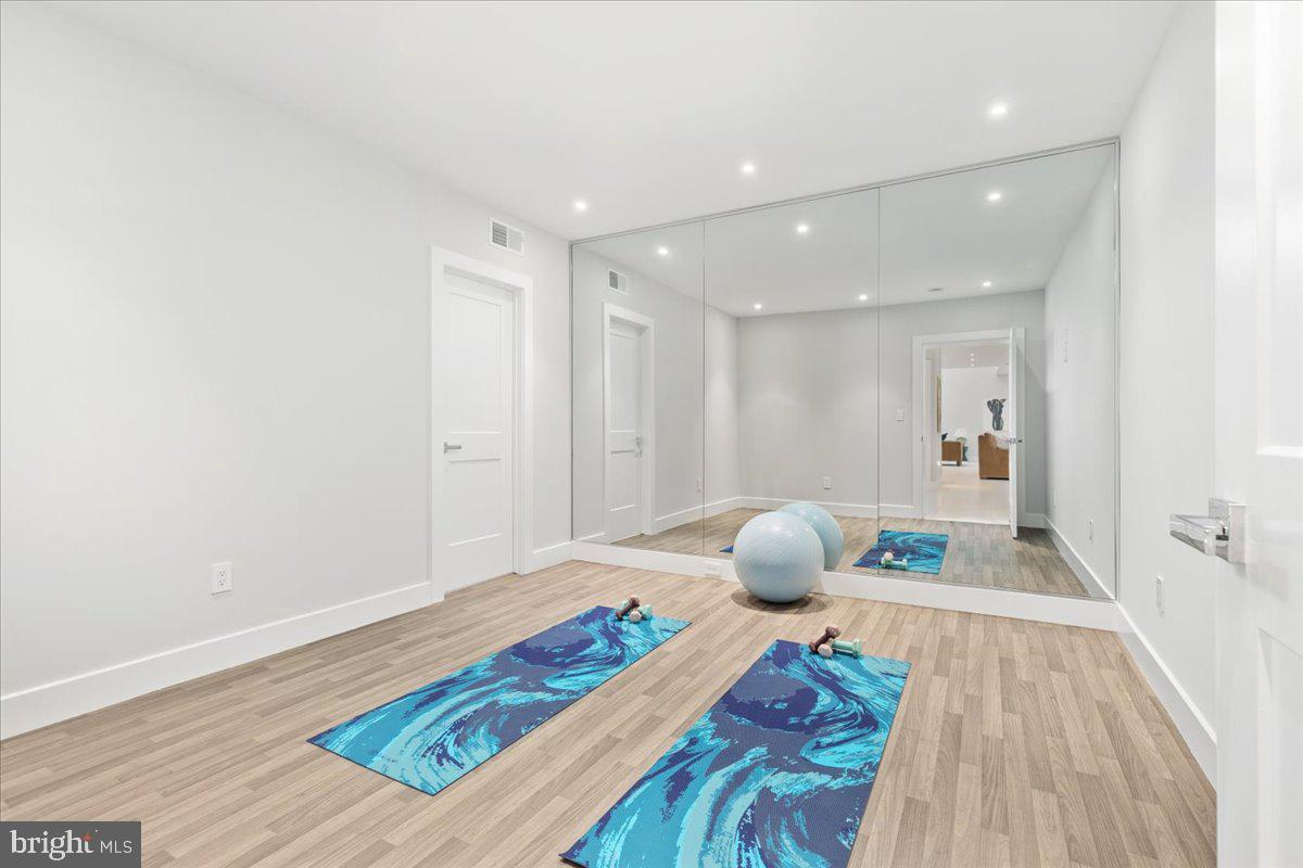 EDGELEA - Residential