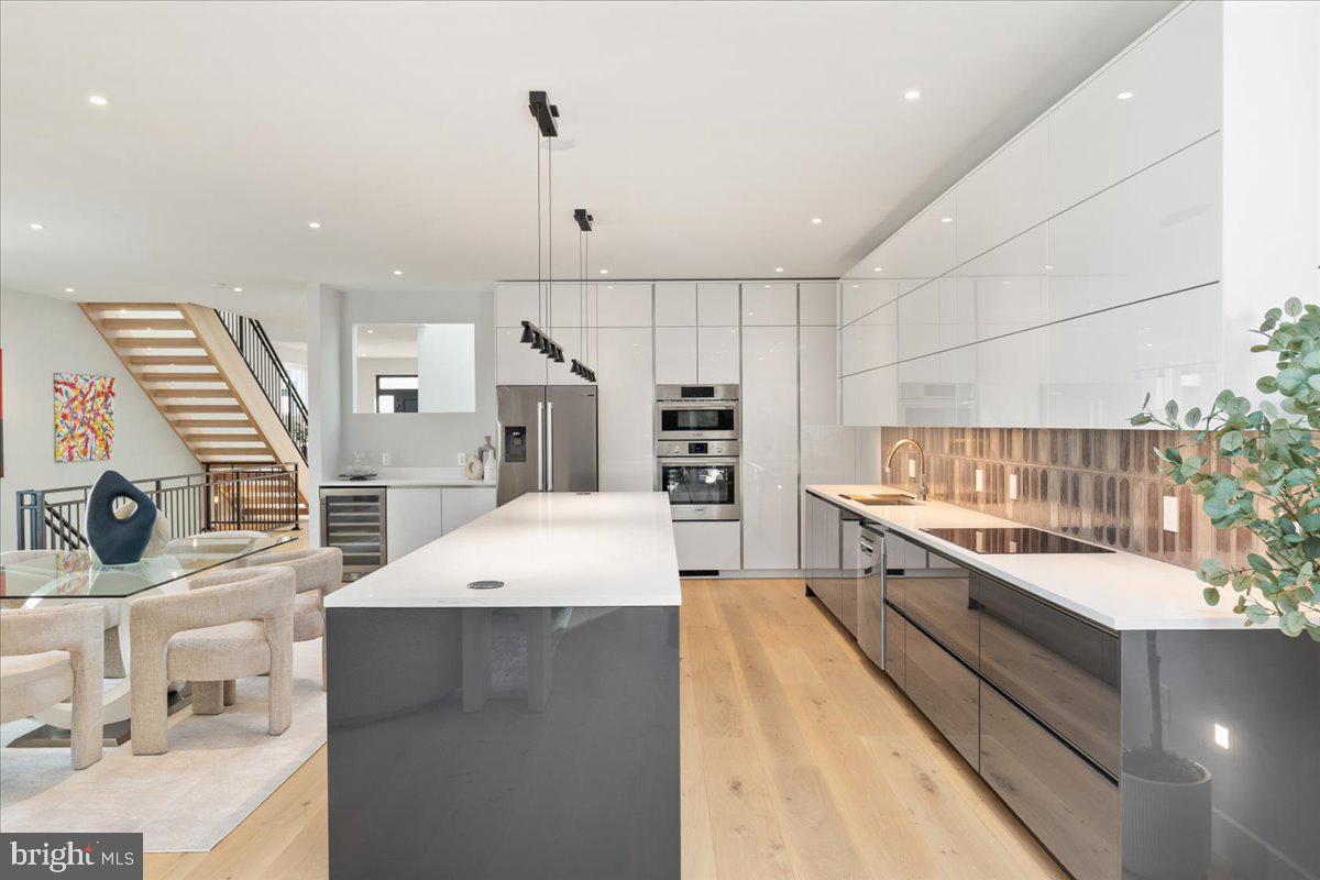 EDGELEA - Residential
