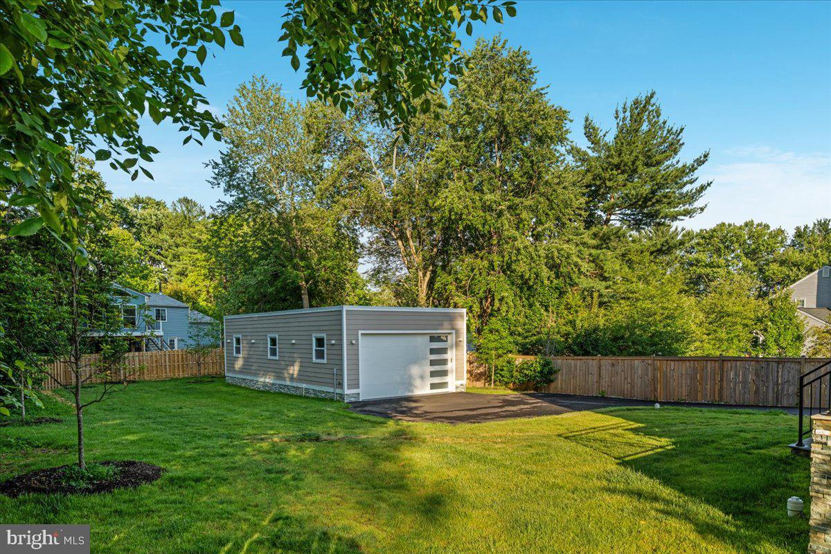 EDGELEA - Residential