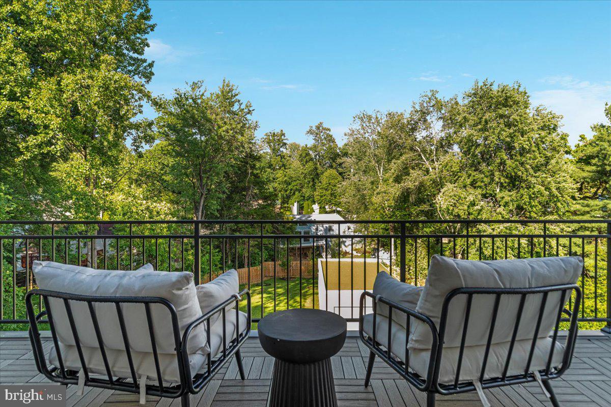 EDGELEA - Residential