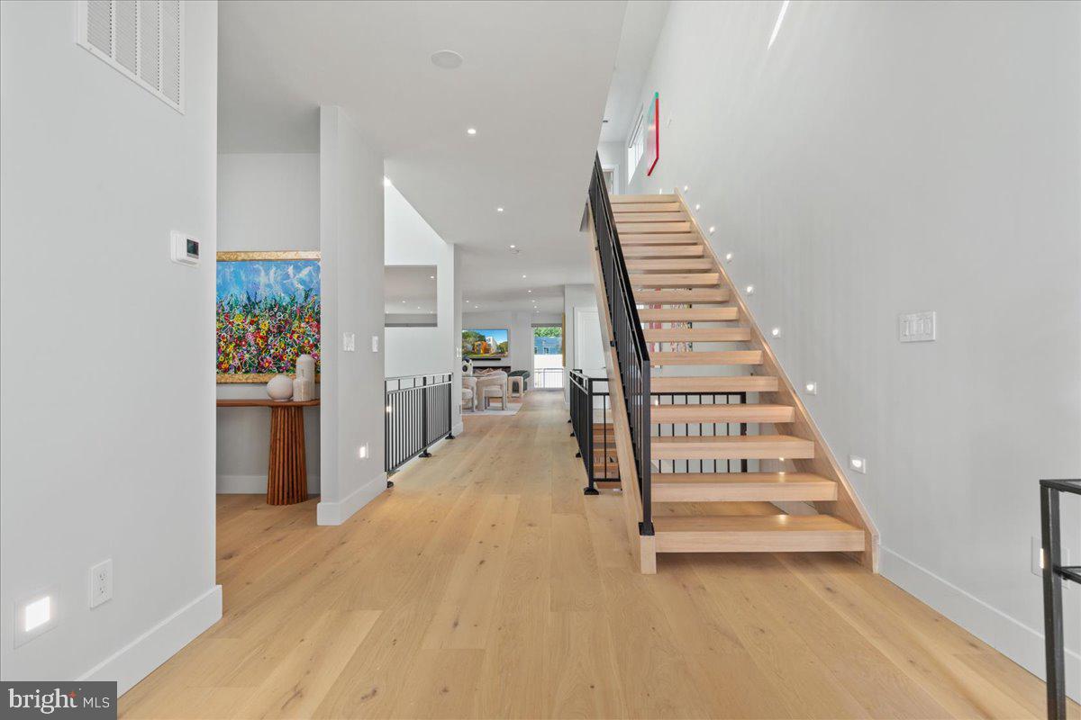 EDGELEA - Residential