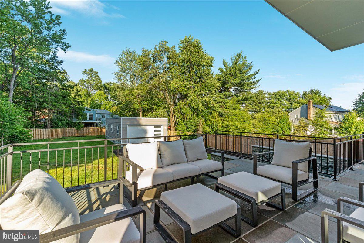 EDGELEA - Residential